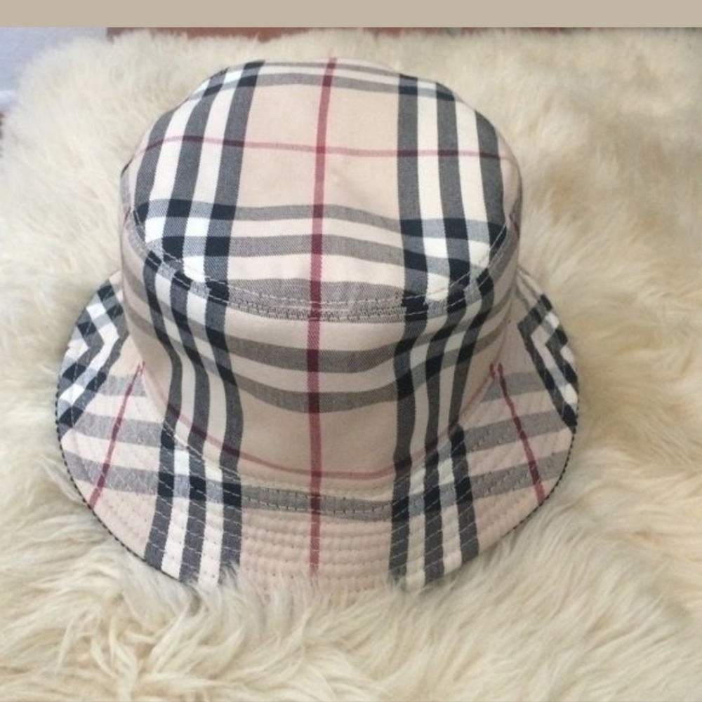 Burberry Reversable Check Bucket Hat